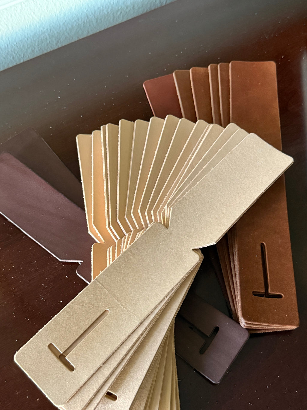 Traditional Leather Luggage Tags